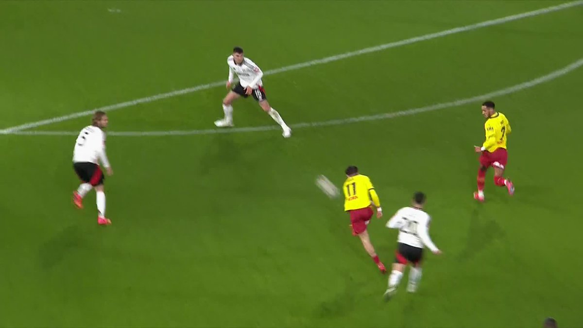 A Rocket from Rocco 🚀 Rocco Vata with a stunner from distance for Watford Football Club 🤯 #EmiratesFACup