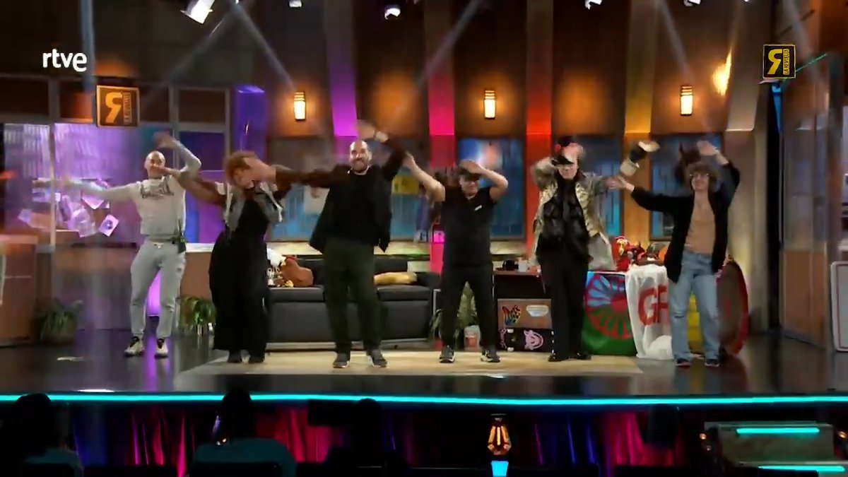 Llevamos 61 programas y ya hay deditos en la cara de compañeros. Se empieza a ver la verdadera cara de Jorge Ponce. #LaRevuelta