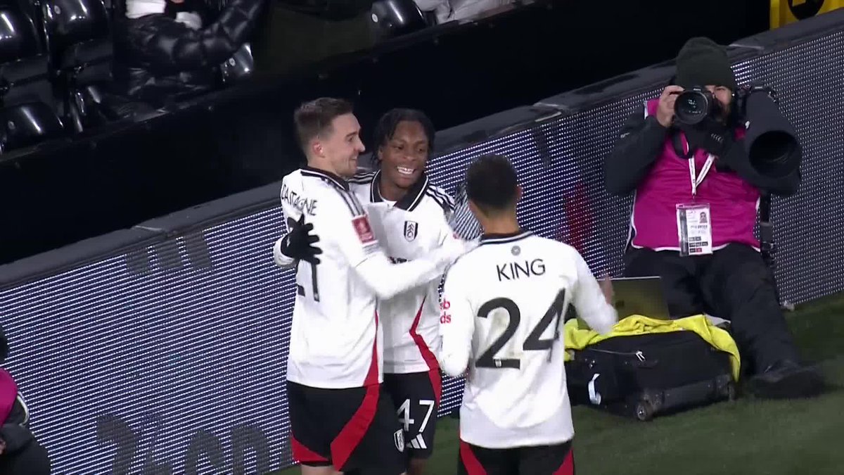 Fantastic wing-play by Martial Godo, followed by a strong header from Timothy Castagne for Fulham Football Club 🙌 #EmiratesFACup