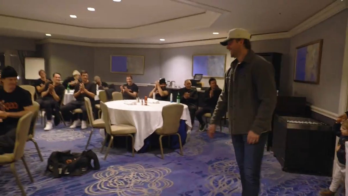All love to the Fowlers 🧡 Last night at the team hotel, we invited the Fowler family over to present them with gifts for Cam's 1,000th game played and to honor our longtime friend. #FlyTogether | x - St. Louis Blues