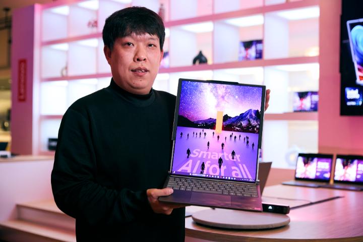 Extend your productivity with the Lenovo ThinkBook Plus Gen 6 Rollable PC, featuring an industry first expanding rollable screen! Powered by Intel Core Ultra processors – AI PCs built for business. Learn more: | #LenovoCES
