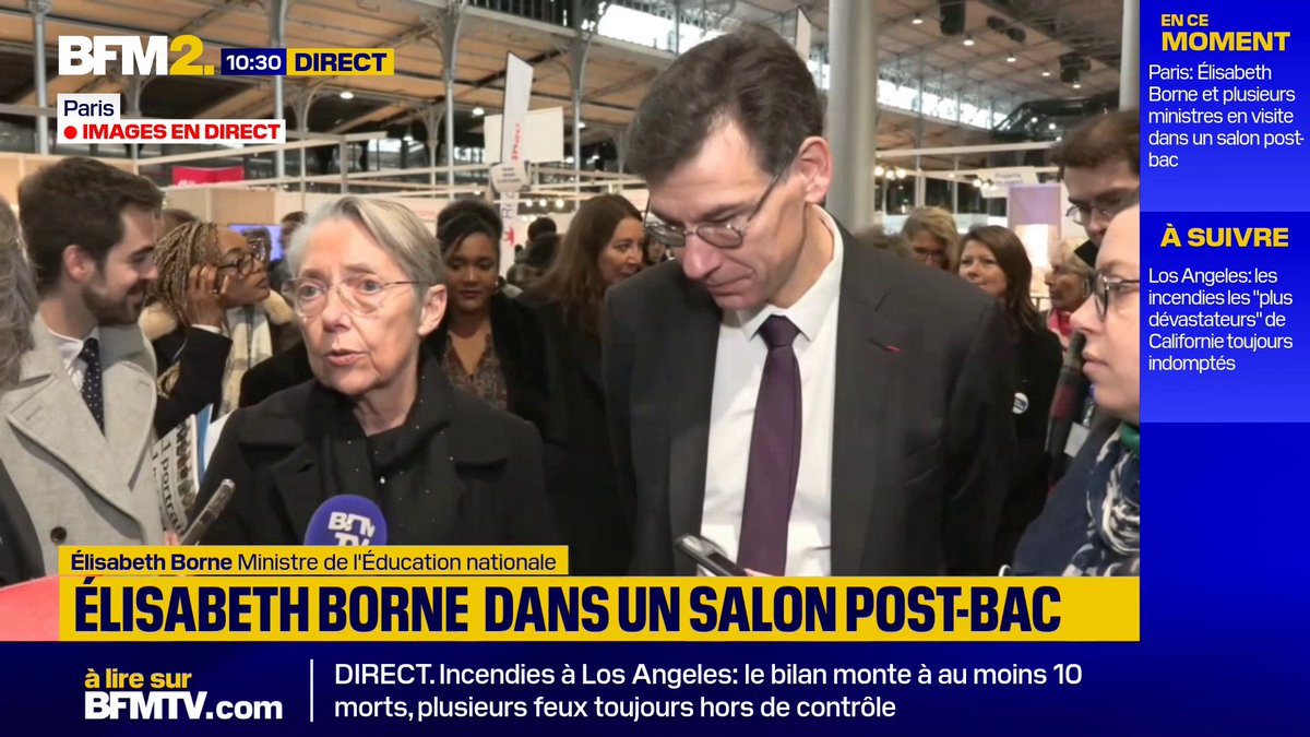 Parcoursup: "on ne joue pas toute sa vie, tout son avenir au moment du premier choix" Élisabeth Borne ministre de l'Éducation nationale, en visite dans un salon post-bac, à Paris