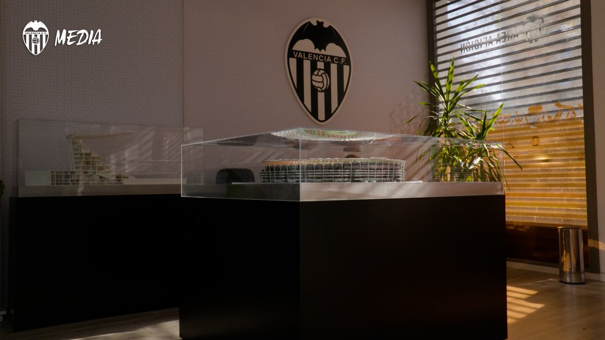 🎥 Maqueta del Nou Mestalla 🏟️ ➡️ Ya puedes conocer personalmente, en Área Afición del Valencia CF, el prototipo de la que será la nueva casa valencianista. #ADNVCF 🦇