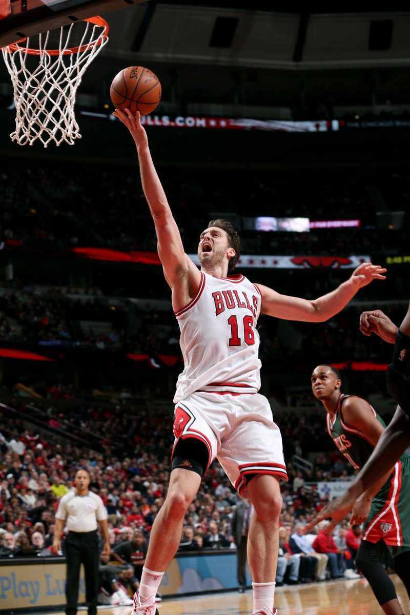El tiempo pasa volando 🗓️❤️ 10 de enero... de 2015 El día que Pau Gasol anotó 46 puntos y capturó 18 rebotes con los Chicago Bulls.