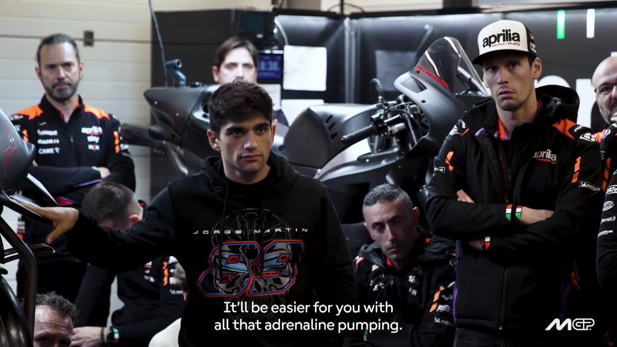 The Noale factory welcomes two new strong contenders this year 💪🦾 Dive in behind the scenes of Jorge Martín Almoguera and Bez's first day at work in Aprilia 🛠️ #MotoGP