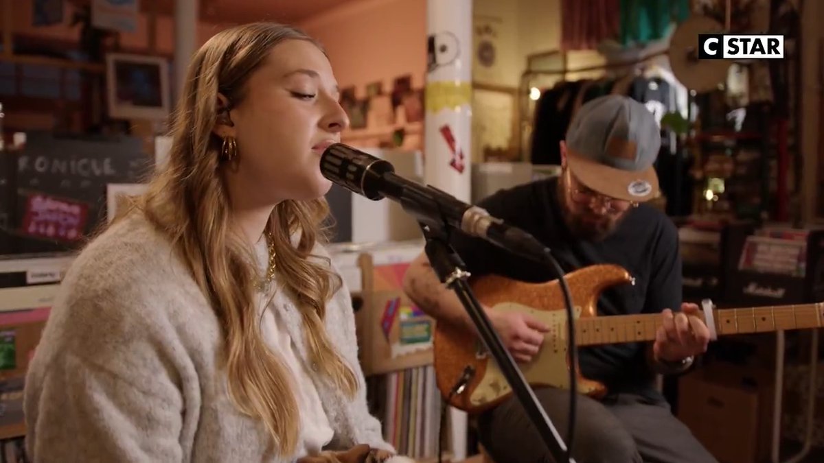 HELENA x CSTAR SESSION 3 TITRES EN LIVE ACOUSTIQUE 🫰 . 🌞 . 🚕 📅 disponible ce mercredi à 18h sur YouTube et myCANAL