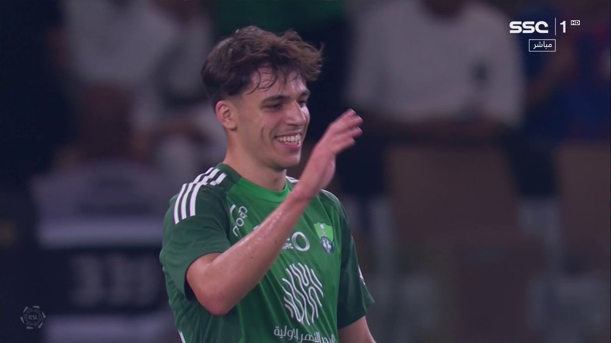 الجوهرة فيغا يُحرز الهدف الثاني 💚👏 #الاهلي_الشباب #دوري_روشن_السعودي
