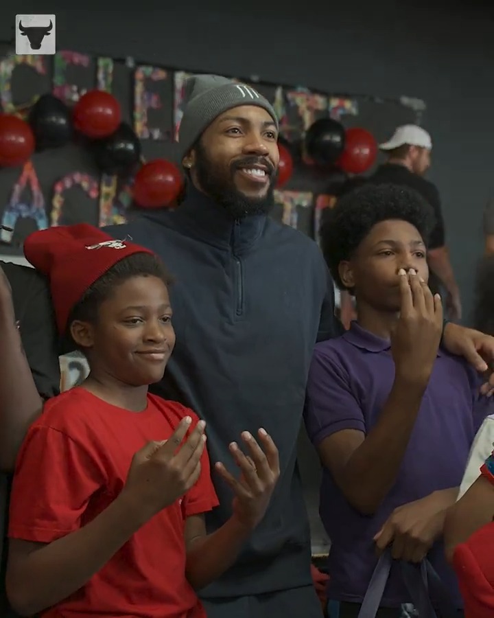 Jevon Carter has nothing but love for his city! Jevon Carter (Bulldog) and his foundation, Treadmill Mentality, have been busy giving back to families in the city that raised him ❤️