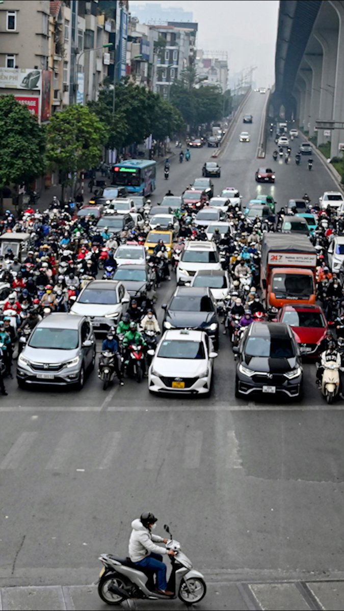 Từ đầu năm 2025, cá nhân, tổ chức cung cấp thông tin vi phạm hành chính về trật tự an toàn giao thông cho công an sẽ được nhận tiền lên đến năm triệu đồng một vụ, theo Nghị định 176.