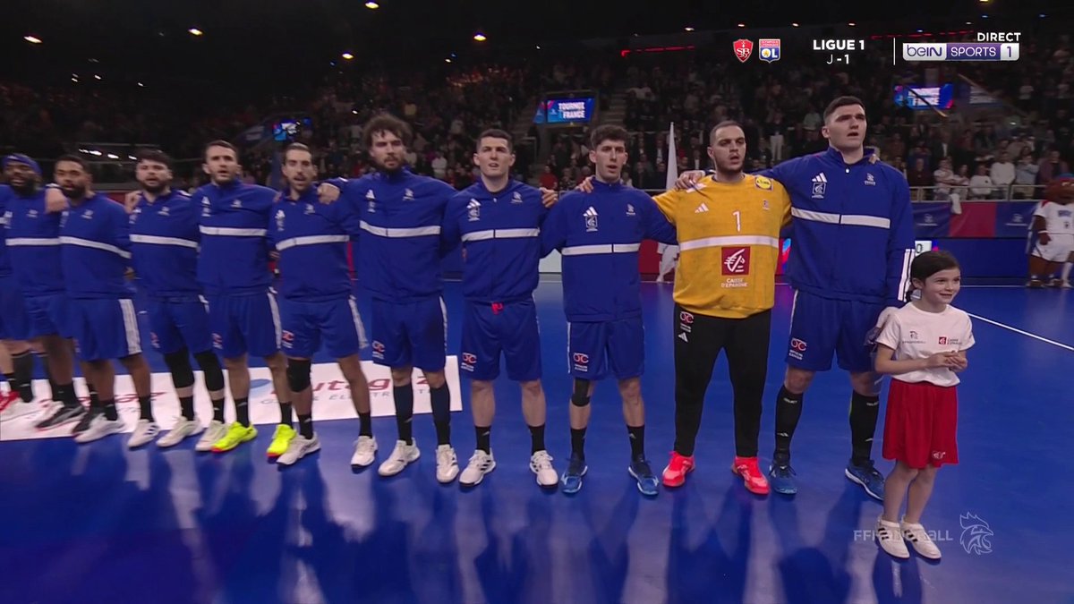 🏆🤾‍♂️ Tournoi de France 🇫🇷🇵🇹 Les hymnes avant le début de la rencontre ! #HandAction #FRAPOR