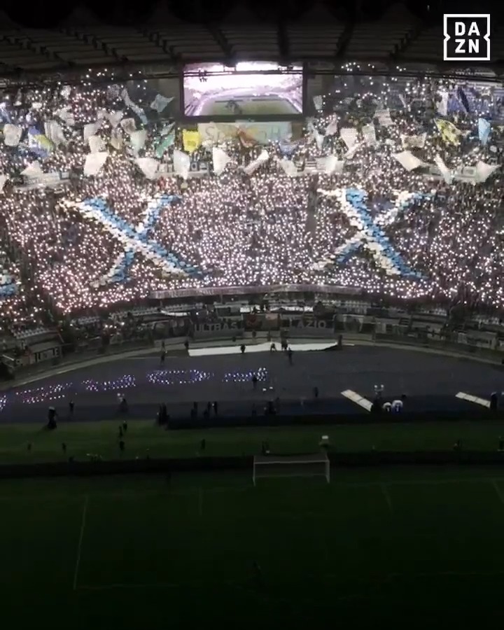 Si festeggiano i 125 anni della Lazio 🩵 La scenografia dell'Olimpico è uno 𝓈𝓅𝑒𝓉𝓉𝒶𝒸𝑜𝓁𝑜 🏟️😍 #Lazio #SerieAEnilive #DAZN