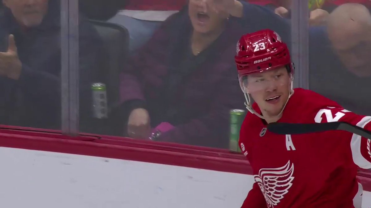 The Detroit Red Wings are having some fun out there 🤩 📺: NHL Network