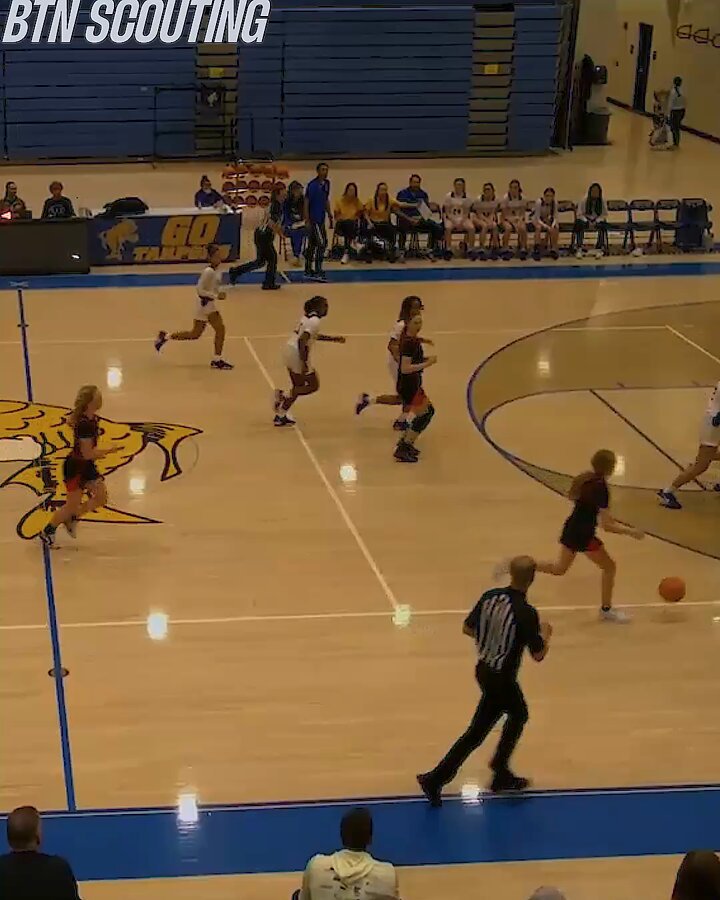BTN Scouting Film 🎞️ Eval | 26' Paisley Binswanger (Paisley Binswanger) Paisley is one of the best scorers in the 7A conference in Florida. She currently leads her district in double-doubles at 7. The 5-8 Guard is scoring the ball at very high rate. Shooting the spot up 3 point shot at a very high clip & attacking close outs with consistency. Her production is something that really caught our 👀! Sarasota Girls Basketball | eastcoastunited