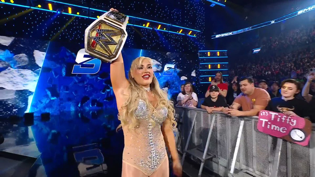Hold on to that title tight, @tiffstratton! Everyone wants to be the WWE Women’s Champion 👀 #SmackDown