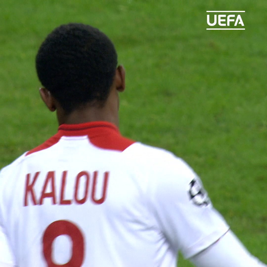 🇨🇮☄️ #GoalOfTheDay | Salomon Kalou vs Bayern Munich (2011/12)