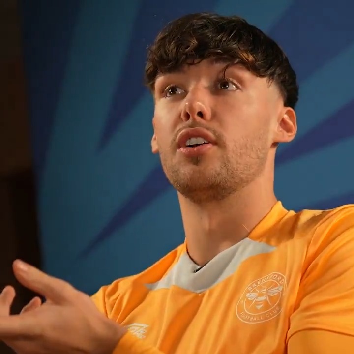 🗨️ “I’ll be back – and I’ll be back faster, stronger, and fitter, ready to do whatever I can for the club” 👊 Aaron Hickey on the timeframe for his return and his excitement at extending his stay in TW8 ❤️