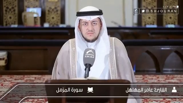 لا يزال القارئ #عامر_بن_أحمد_المهلهل رهن الاعتقال التعسفي منذ أكتوبر 2020، على خلفية وشاية من مكتب وزير الشؤون الإسلامية بتهمٍ ملفقة منها تأييد الثورة السورية والمقـ،ـاومة الفلسطينية، إضافة لقربه من الشيخ المعتقل عبدالله بصفر، فيما يعاني المهلهل تدهوراً صحياً ونفسياً داخل السجن.