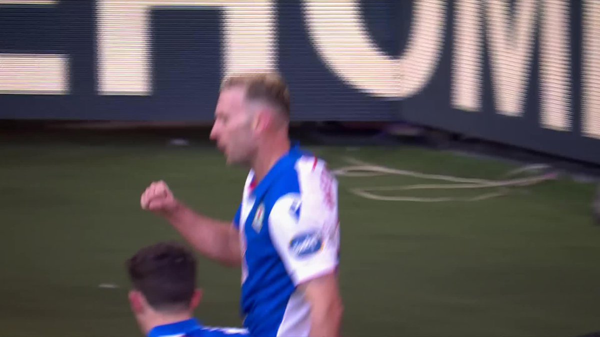 Andi Weimann makes no mistake for Blackburn Rovers 🌹 #EmiratesFACup