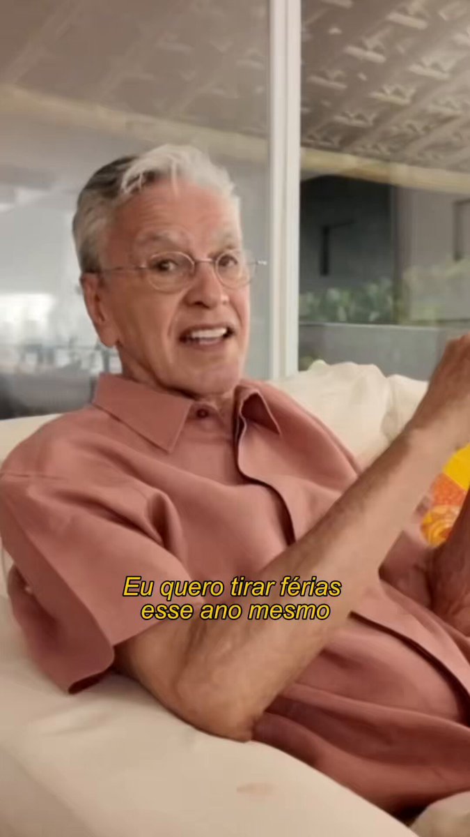Eu quero ficar bem ‘descansandinho’ nas minhas férias na Bahia! Sem entrevistas, sem canjas em shows e sem fotos no Porto da Barra, combinado? Vocês vão me ajudar? 👉🏼❤️ #CaetanoVeloso