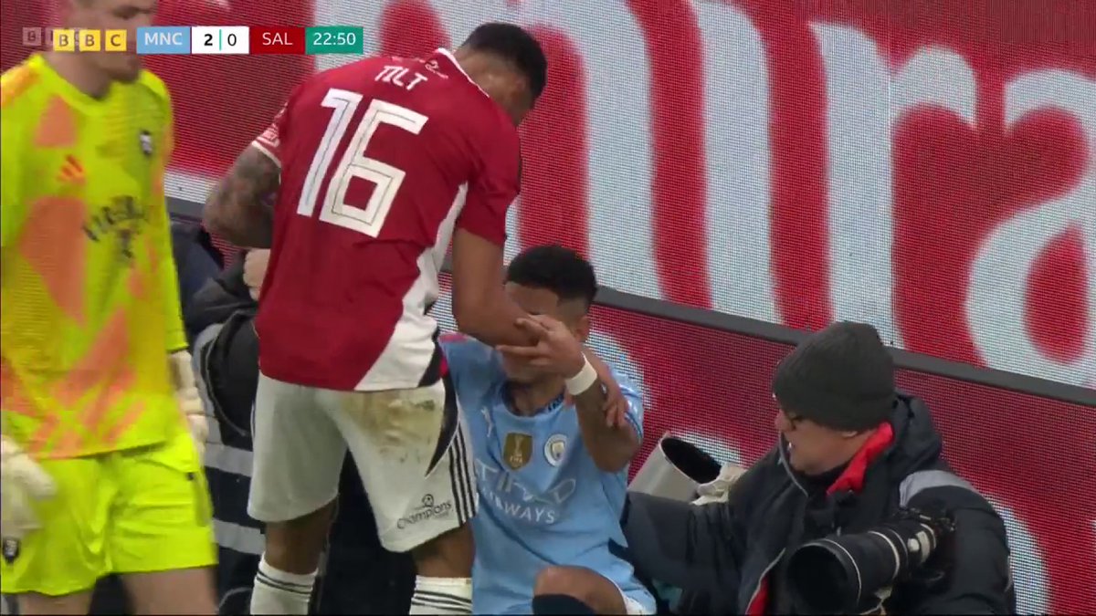 Savinho takes a tumble... #MCISAL #BBCFootball
