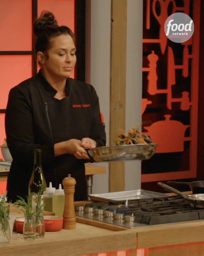 .Antonia Lofaso has been making ‘Nduja and Roasted Fennel Mussels for over 20 years! The secret is in the herbs and sugar, which bring out the full flavor of the broth 😋 Catch Antonia on #WorstCooks, Sunday @ 8|7c! Get the recipe: