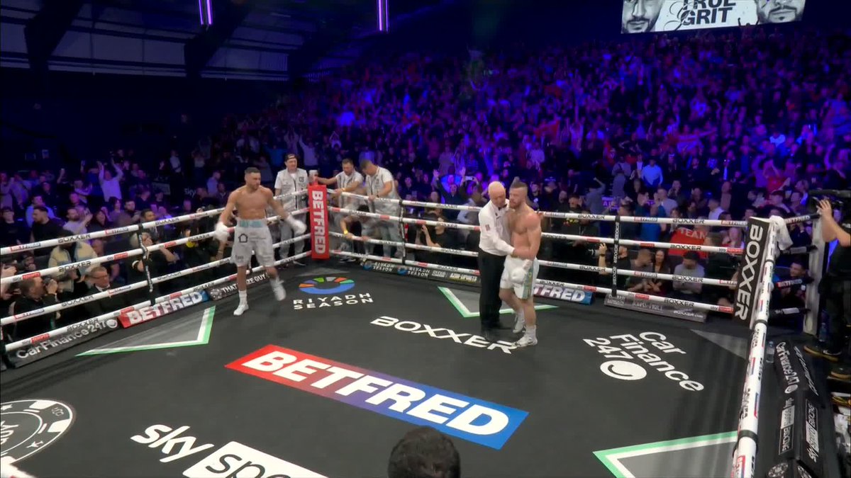 Callum Simpson STOPS Steed Woodall in the second round 😱 #SimpsonWoodall x #DuboisCamara