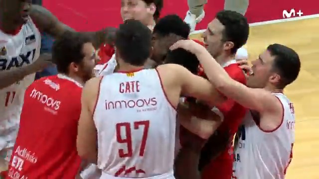 ๐ณ UN FINAL DE INFARTO. Kids&Us Manresa perdรญa a falta de menos de 3 segundos pero una falta con tres tiros libres le acaba dando la victoria. #LigaEndesa