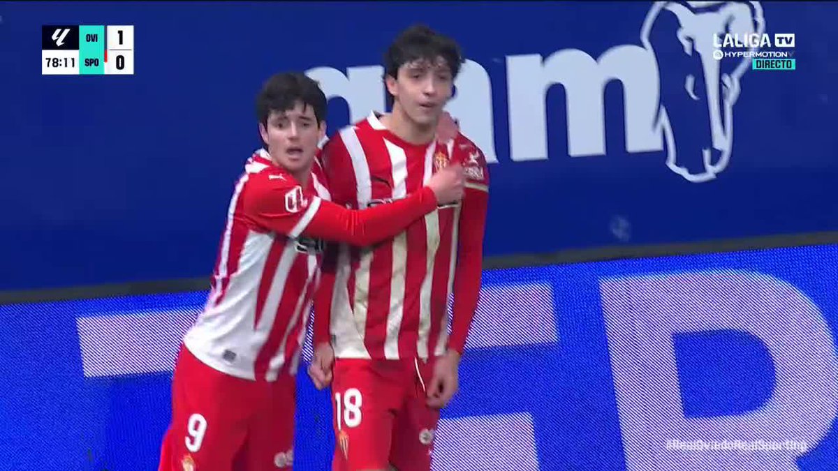 Ojito a la celebración del Pingüino Dubasin en el gol de Gelabert. ÍDOLO