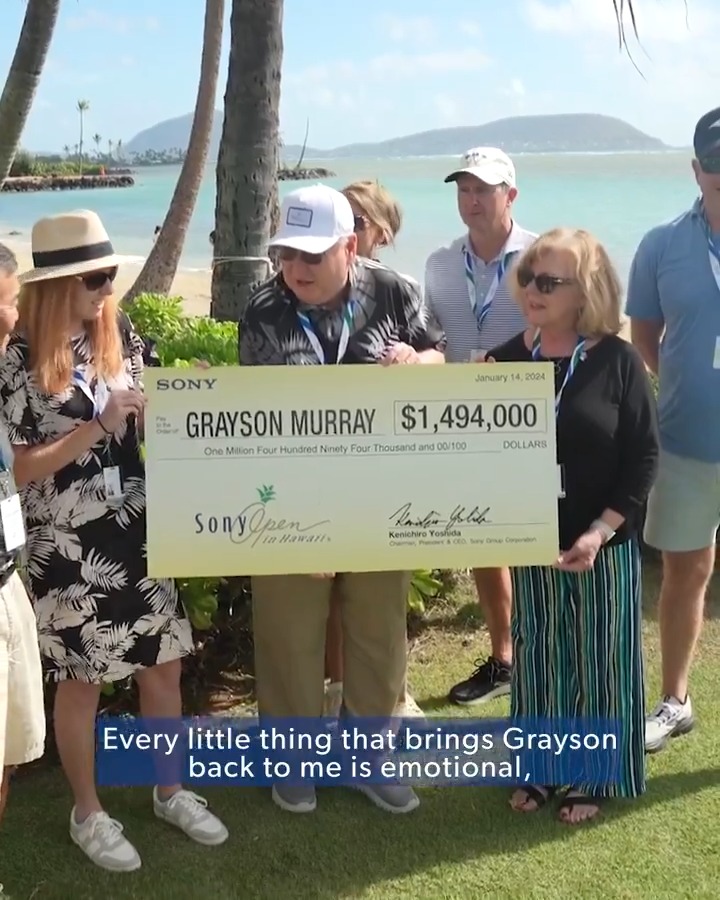 "Grayson used to bring me his (winner's) checks ... I knew I was missing one." After winning the 2024 Sony Open in Hawaii, Grayson Murray left his winner's check in the clubhouse at Waialae Country Club in a rush to catch his flight. Today, that check was given to the family to add to Eric Murray's collection ❤️
