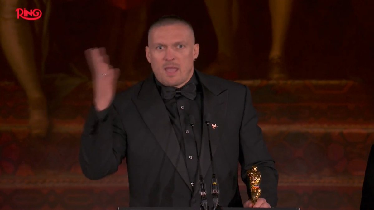 Oleksandr Usyk thanks "greedy belly" Tyson Fury during his acceptance speech after winning The Ring Male Fighter of the Year award #TheRingAwards
