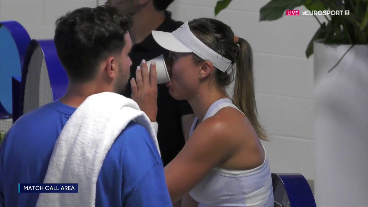 Tómate un café, que Paula Badosa ya está preparada para salir a pista en su estreno en el #AO2025 ☕ Ya en #E2 y HBO Max España 🎾🇪🇸