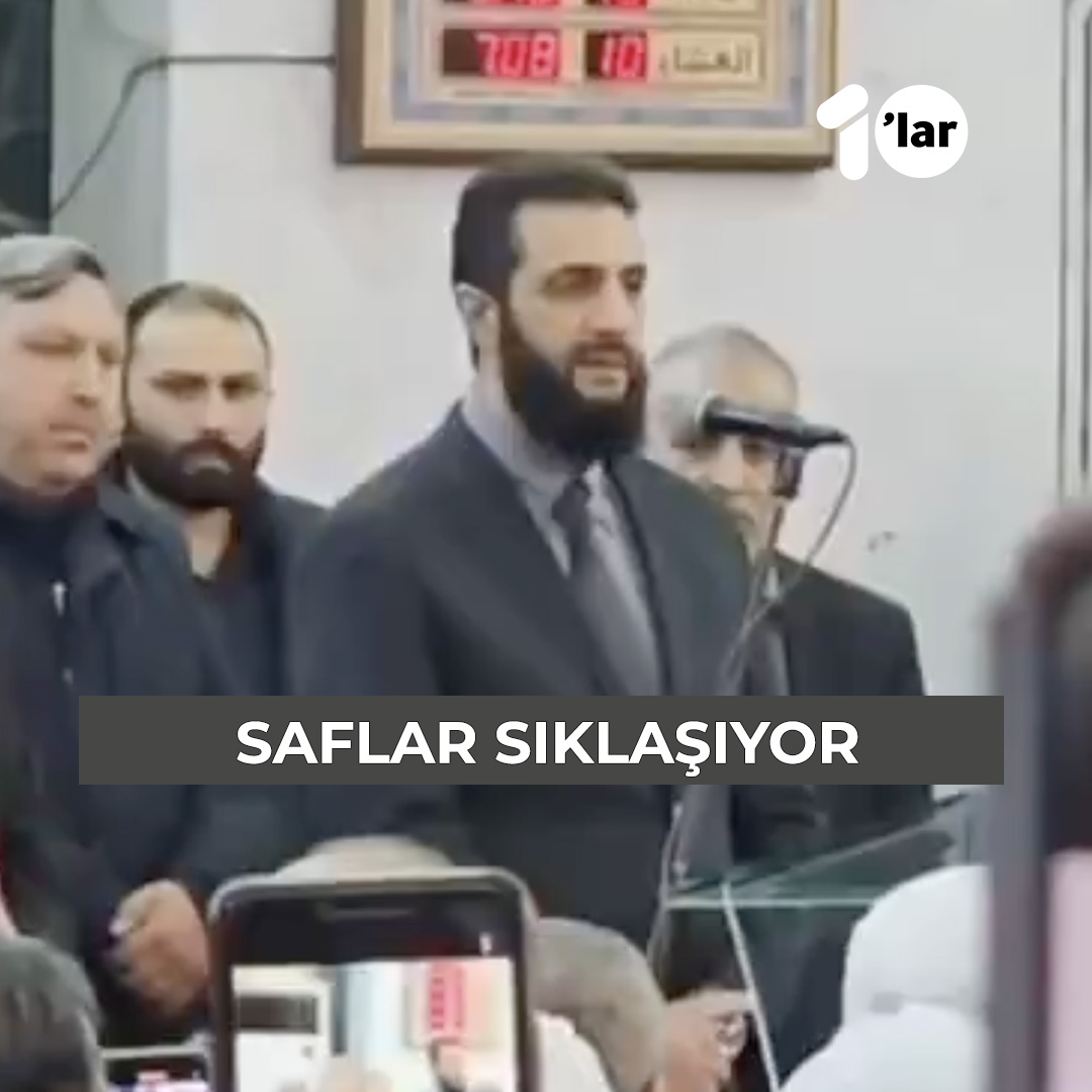 Ahmed El Şara, Suriye Müftüsü Üsame Er Rıfai'ye gerçekleştirdiği taziye ziyaretinde önemli bir konuşma yapıyor.