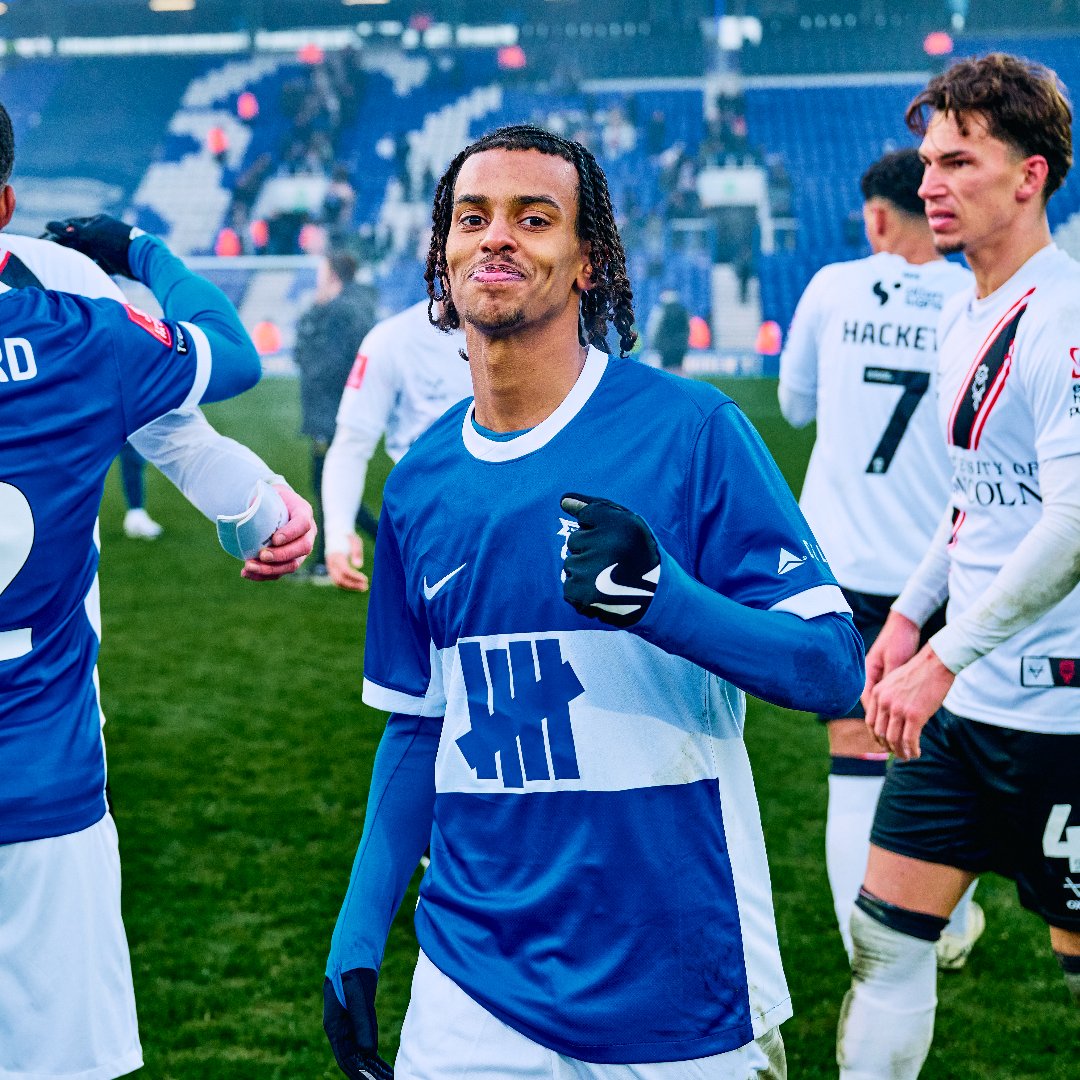 Some heartwarming content to start your Sunday. Zaid Betteka celebrates his Blues debut. Brilliant, Birmingham City Academy. 👏
