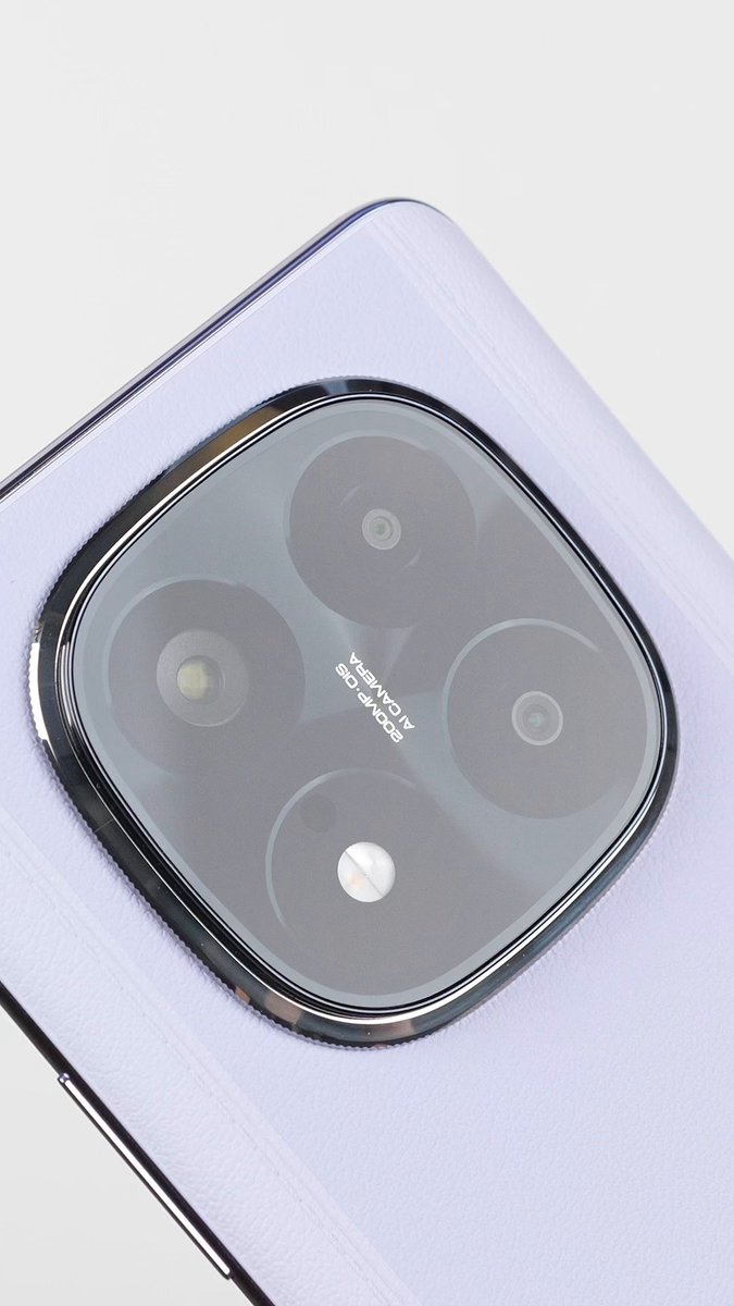 The wait is over! This unboxing of #RedmiNote14ProPlus5G is just the beginning. #200MPAICamera #AllStarDurability Learn more: 📸Nick (YouTube: TechNick)