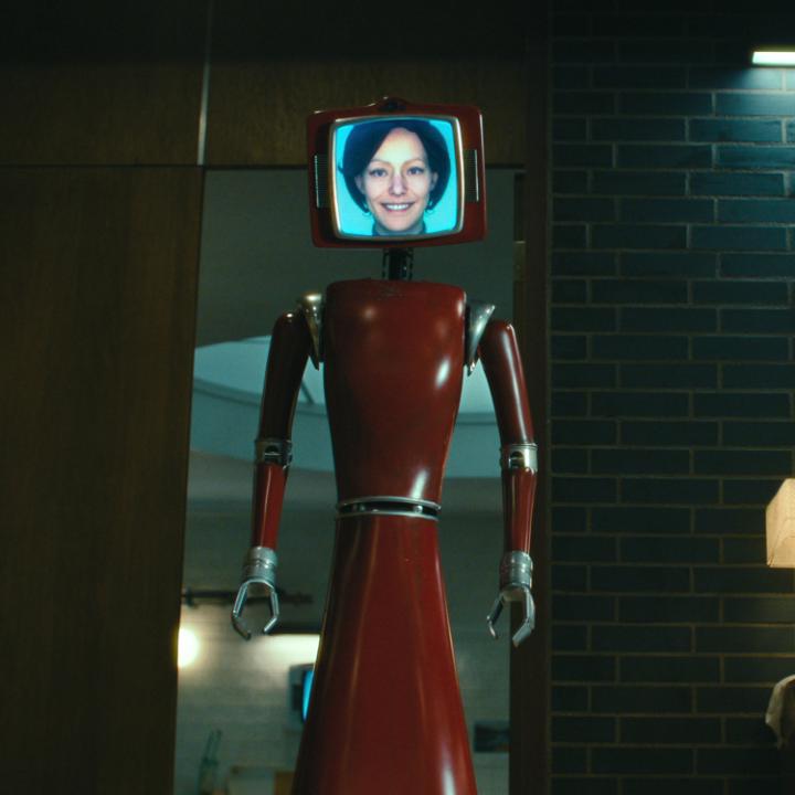 Une famille emménage dans une vieille maison connectée et découvre qu’elle est contrôlée par une assistante virtuelle… prête à tout pour les empêcher de sortir. La mini-série allemande CASSANDRA, le 6 février.