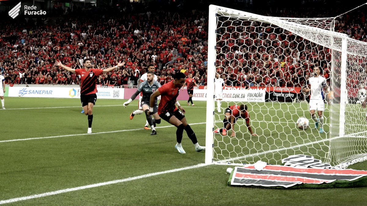⚽️🌪️ Os primeiros gols de 2025 filmados pela nossa câmera no gramado. 🎥 Lucas Gandhy/Rede Furacão
