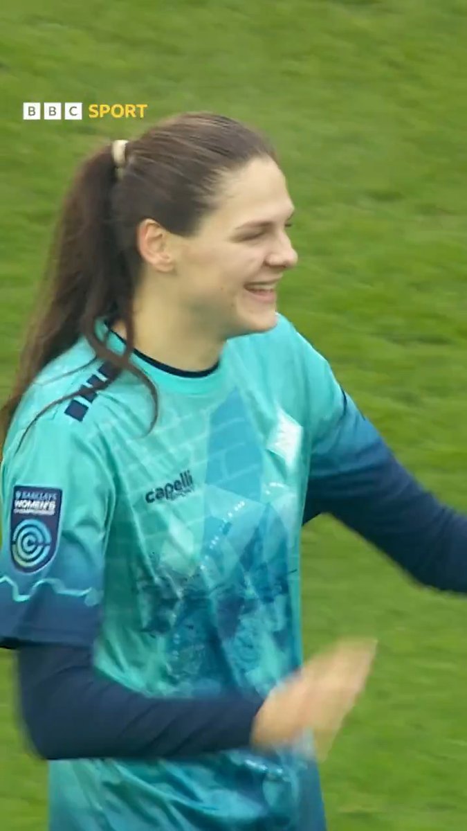 That backheel 🤩 Kosovare Asllani set up Issy Goodwin as London City Lionesses march on to the next round of the Women's FA Cup. #BBCFootball #AdobeWFACup