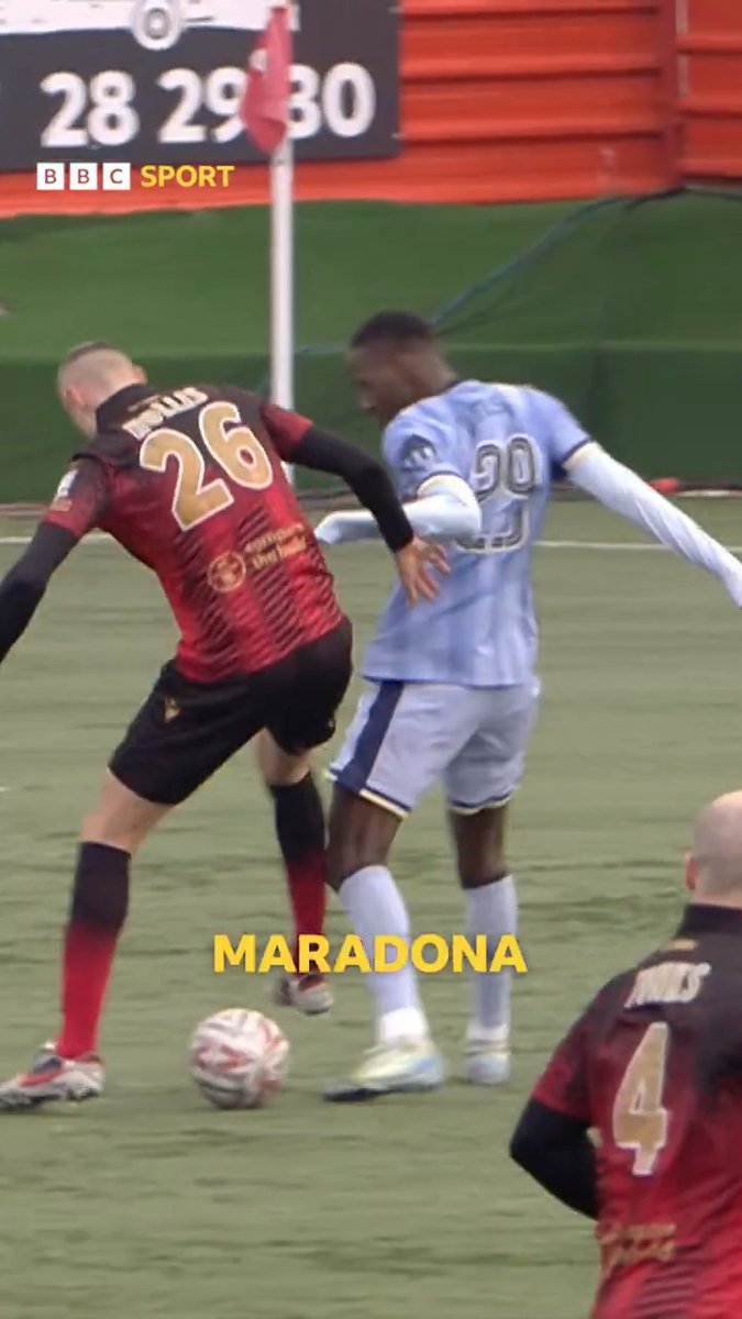 ⚽ Incredible skill from Haydn Hollis. 📢 Incredible commentary from Jonathan Pearce! #BBCFACup #FACup #BBCFootball