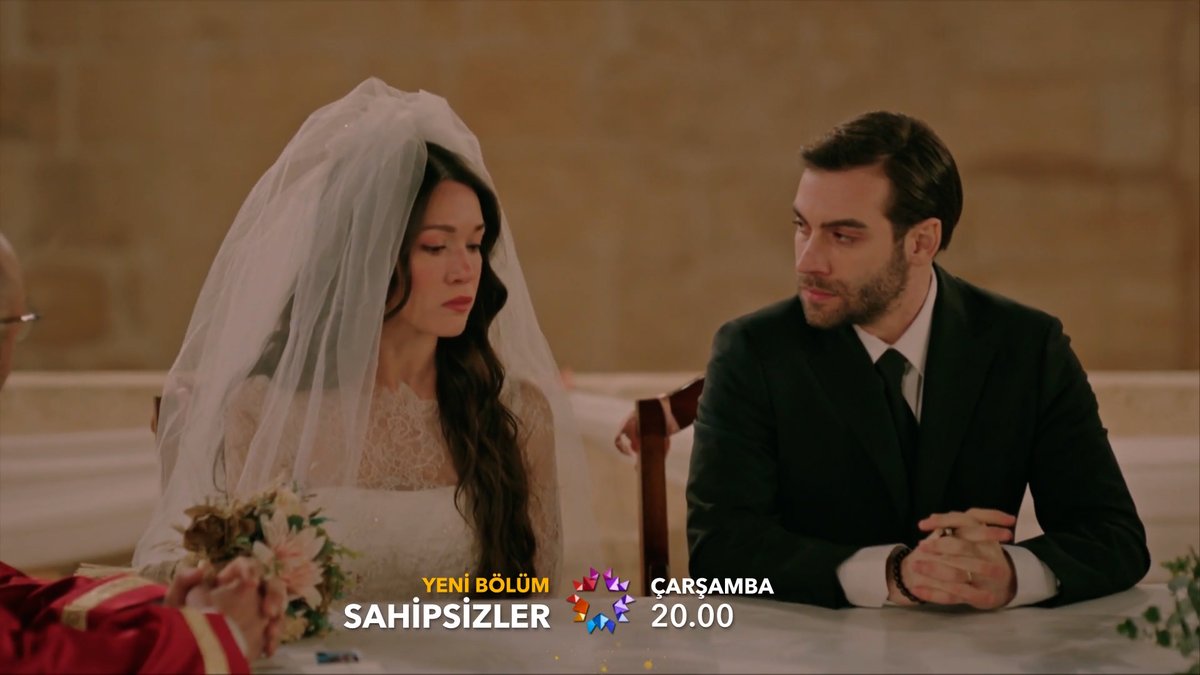 "Sen benim kurtuluşum ol, ben de senin..." #Sahipsizler yeni bölüm 2. tanıtımı! 8. bölüm çarşamba 20.00'de Star'da! Sahipsizlertvdizi