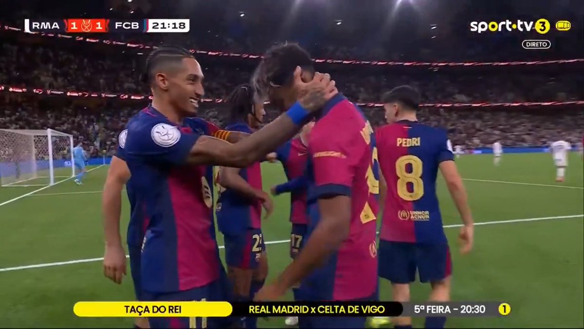 Lamine Yamal à Messi, wow.