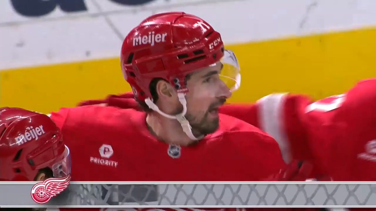 TWO GOALS IN 11 SECONDS?! 🤯 Yep, that just happened. 🇺🇸: NHL Network 🇨🇦: Sportsnet or stream on Sportsnet+ ➡️
