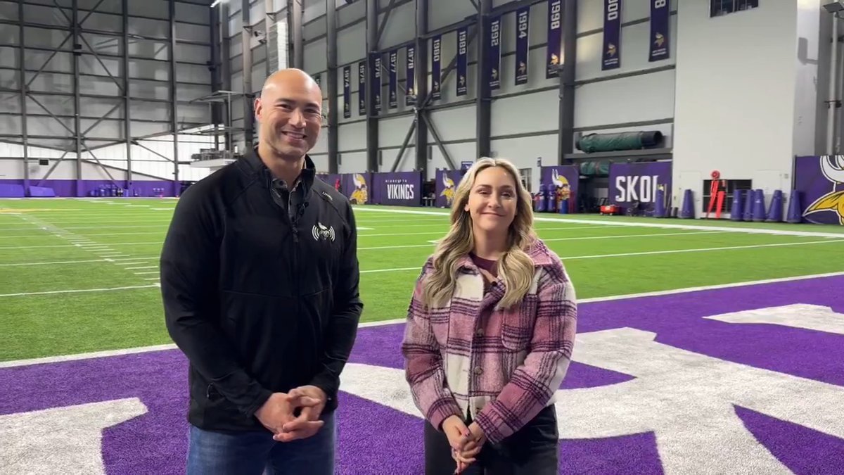 We're off to Arizona for the Wild Card. Ben Leber and Tatum Everett provide a final preview of tomorrow night's game.