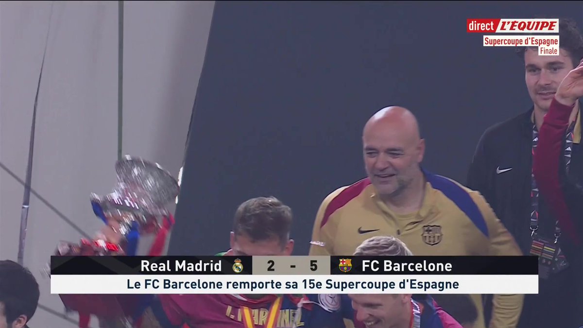 🏆 Le FC Barcelone soulève sa 15e Supercoupe d'Espagne après avoir corrigé le Real Madrid ! #lequipeFOOT