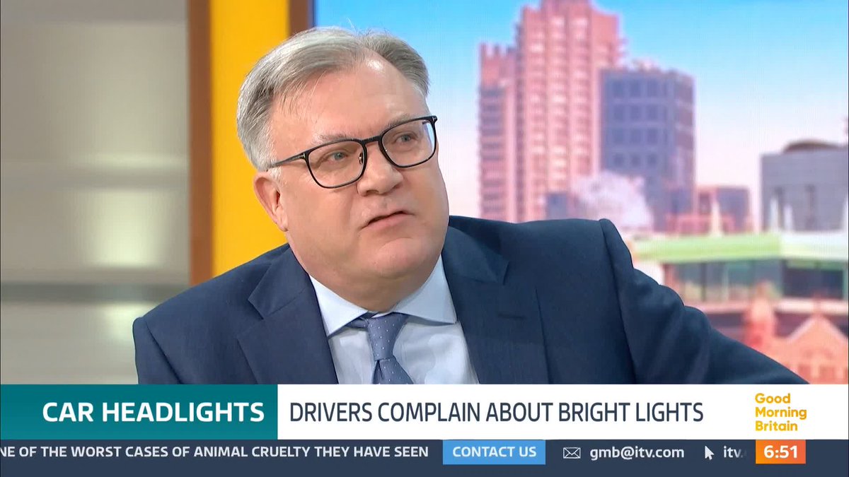 A pizzeria is imposing a £100 'fine' to deter customers from ordering a Hawaiian pizza because they loathe the combination. Susanna Reid, Ed Balls, Andrew Pierce, Kevin Maguire debate the 'controversial' flavour. What do you think?