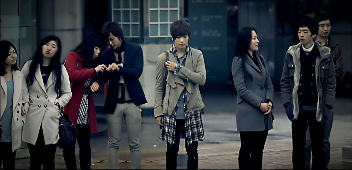 15 years ago today, CNBLUE debuted in South Korea with their 1st Mini Album ‘Bluetory’ with title track ‘I'm a loner’.