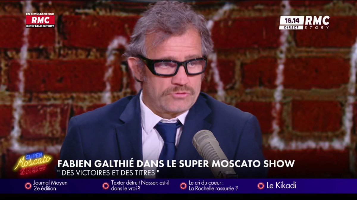 🤔 Un problème avec Jalibert ? 🗣️ Fabien Galthié répond dans le Super Moscato Show !