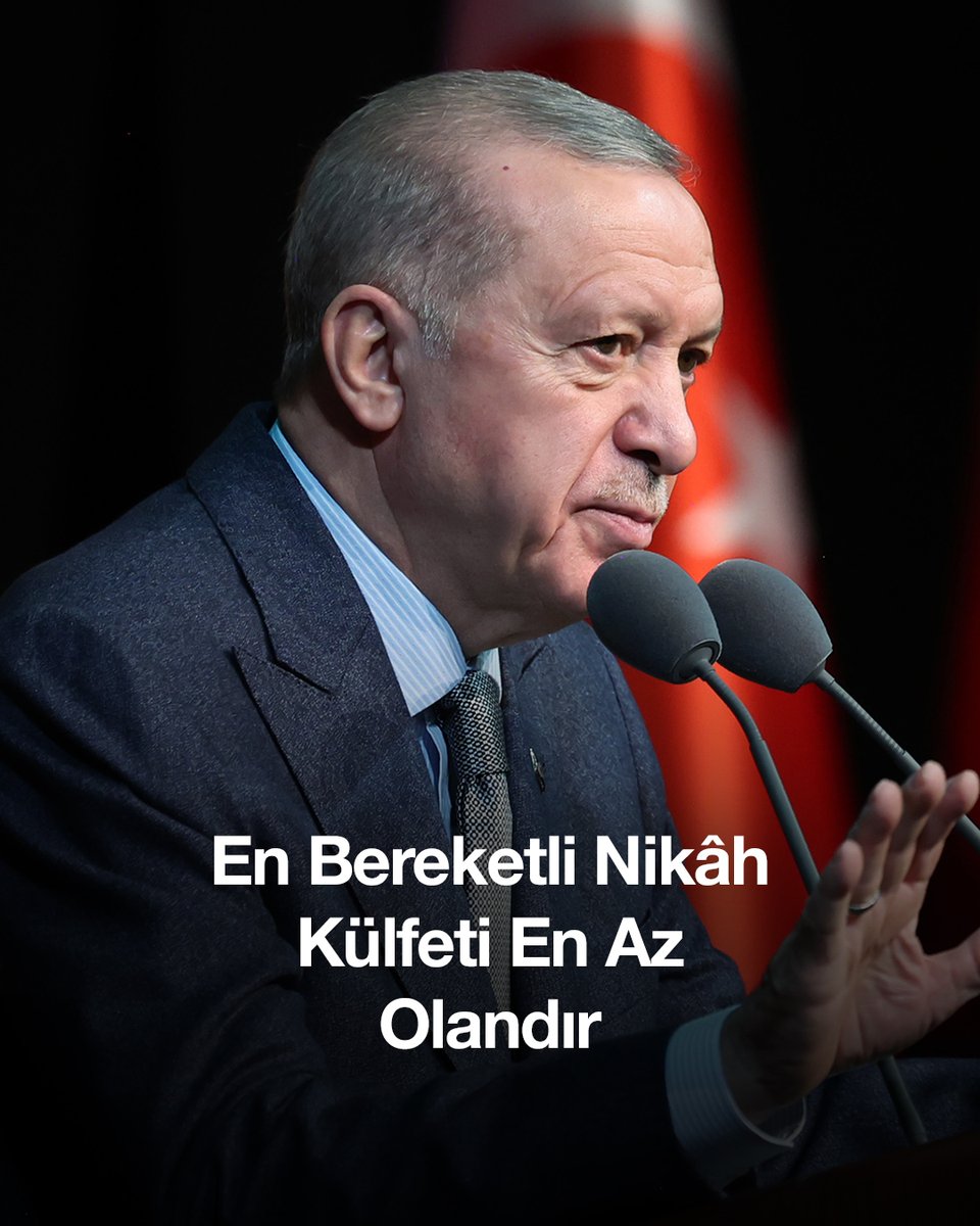 Peygamber Efendimiz “En bereketli nikâh, külfeti en az olanıdır.” buyuruyor. Ancak son yıllarda bu alanda sorunlarımız katlanarak artıyor. Özellikle sosyal medya platformlarının yaygınlaşmasıyla birlikte ataların tabiriyle eski köye yeni adetlerin geldiğini görüyoruz.