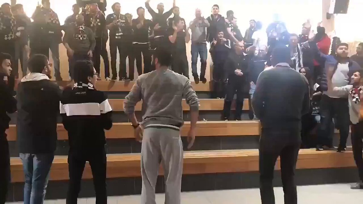 Sizin yeni beste diye piyasaya sunduklarınız, bizim için unutulmaya yüz tutmuş olan ritimlerimizdir. Tekrar deneyiniz! 😁 #HırsızVAR