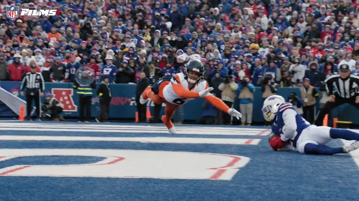 Allen's insane improv 🤯 Buffalo Bills | Josh Allen