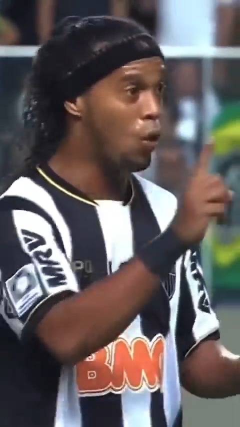 Toda essa brincadeira envolvendo o Sérgio Ramos… 😅 E lembrar que isso aqui aconteceu de verdade. 👇